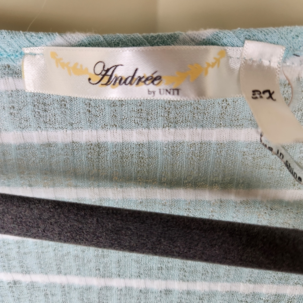 Andrée by UNIT size 3X blue and white stripe ribbed short sleeve tunic top - Picture 2 of 4